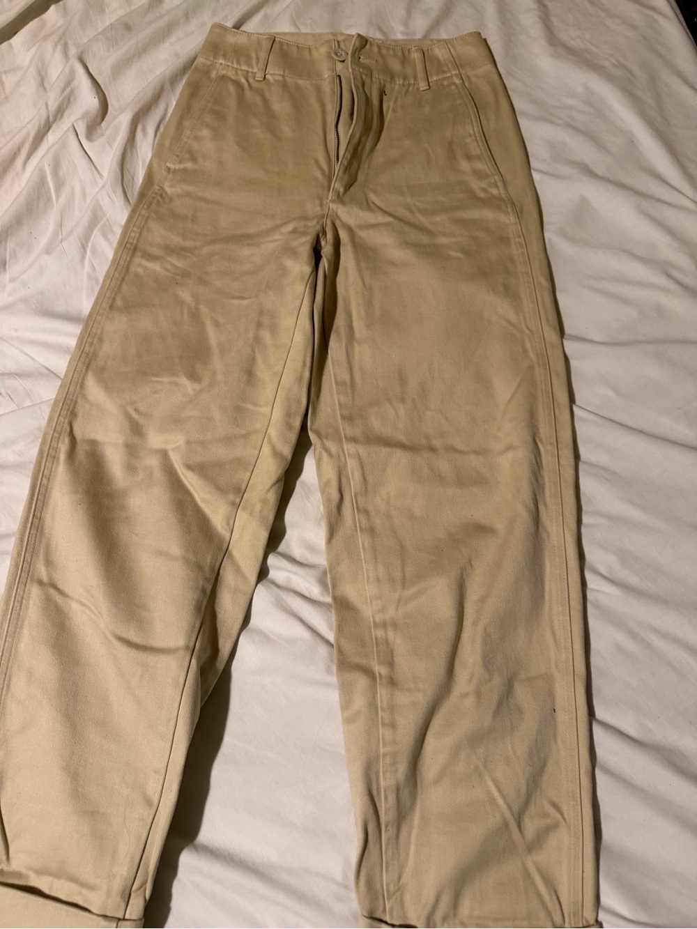 Uniqlo Men's Chinos in Light Khaki